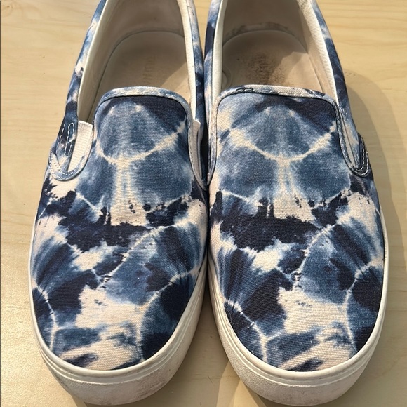Old Navy Blue Tie-Dye Sneakers - Picture 1 of 4